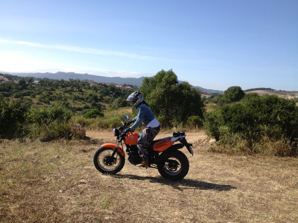 Women Who Ride: Fatima Ropero riding her Hyosung