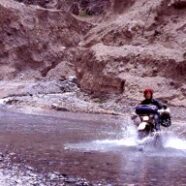 Lois_river-crossing-peru